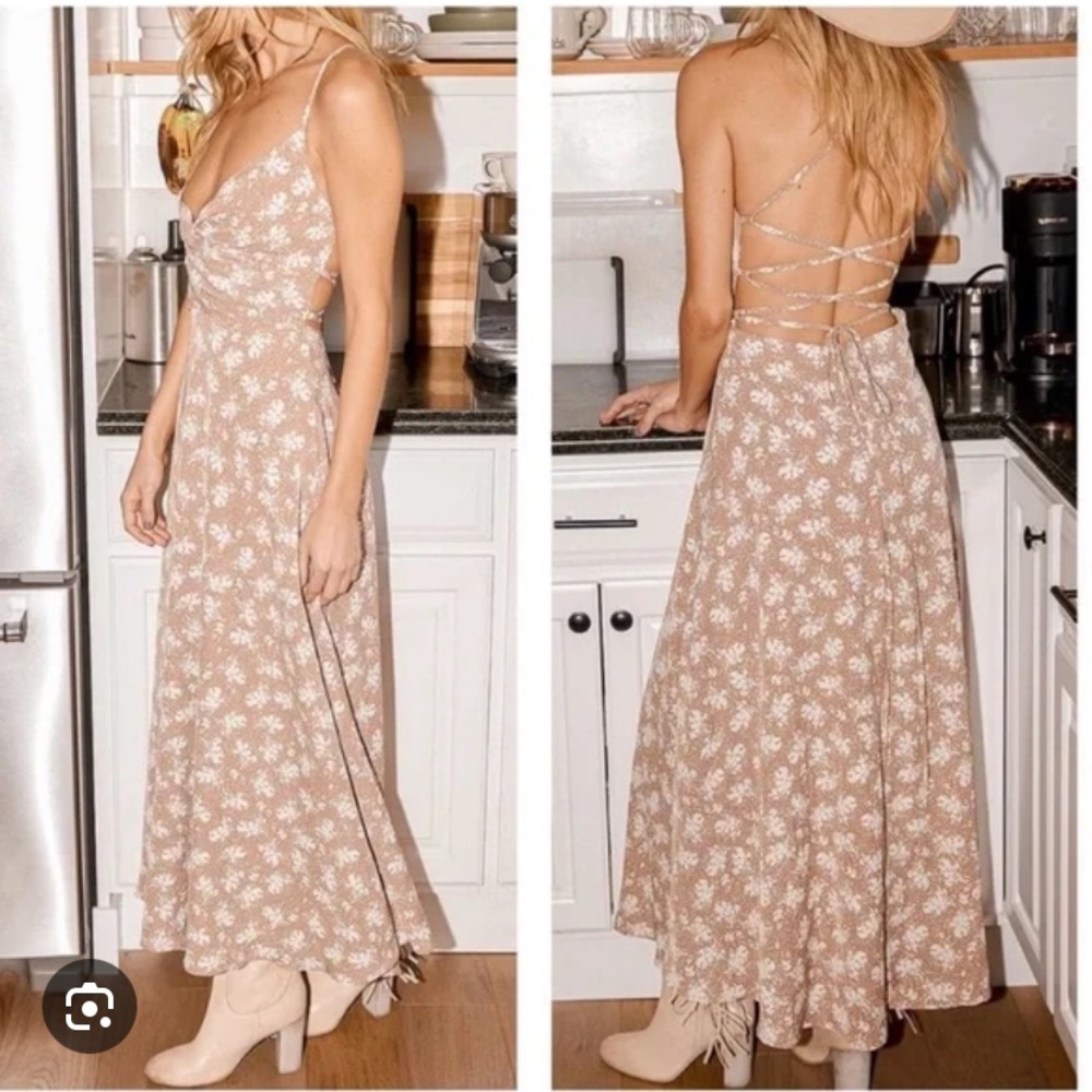 NWT Lulus floral maxi dress